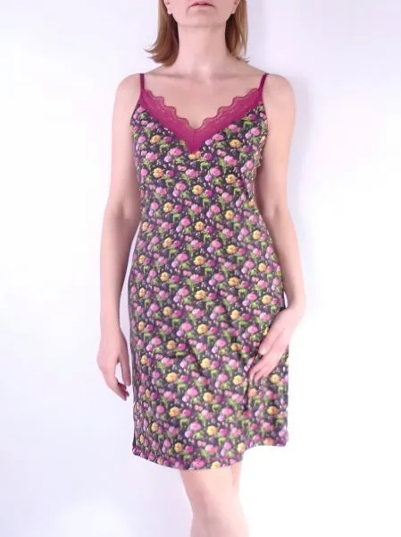 Нощница с тънки презрамки и дантела щампа Flora strap