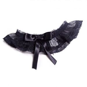 Black leg garter with a big bow Bow down